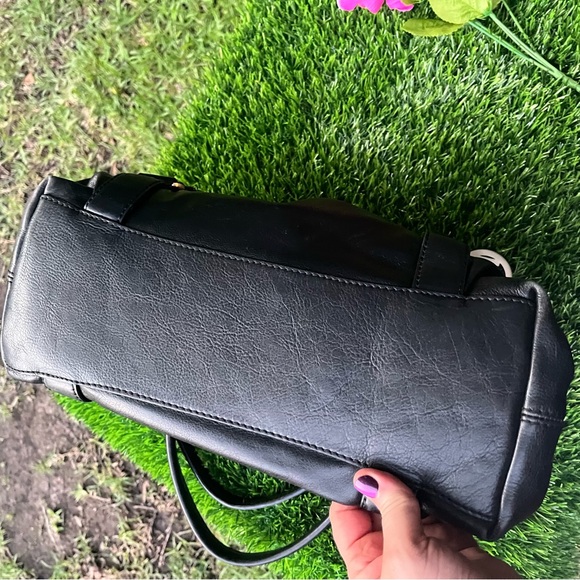 MICHAEL KORS BLACK LEATHER SATCHEL HANDBAG PURSE - Picture 3 of 14